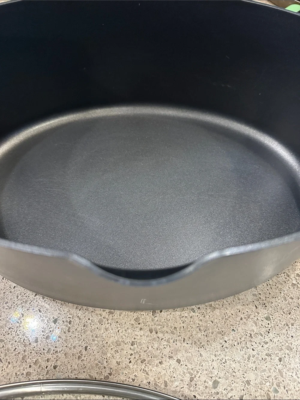 Rachael Ray Hard Anodized 8 quart Oval Pasta Pot with lid